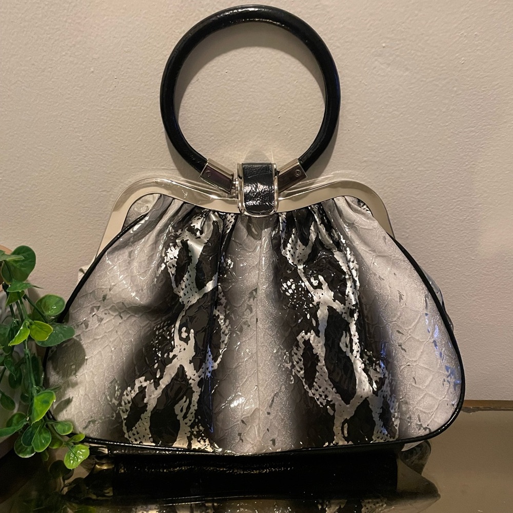 Chic Black and Silver Handbag
